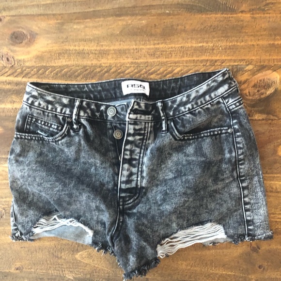 Acid Wash High Rise Shorts - Picture 2 of 3